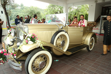Vintage Drive In Weddings